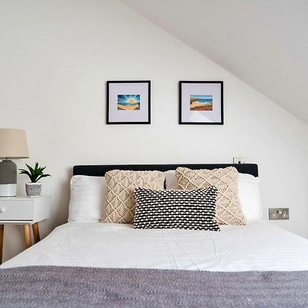 Finest Retreats - Tolcarne Stay - Luxury Newquay Apartment Екстер'єр фото